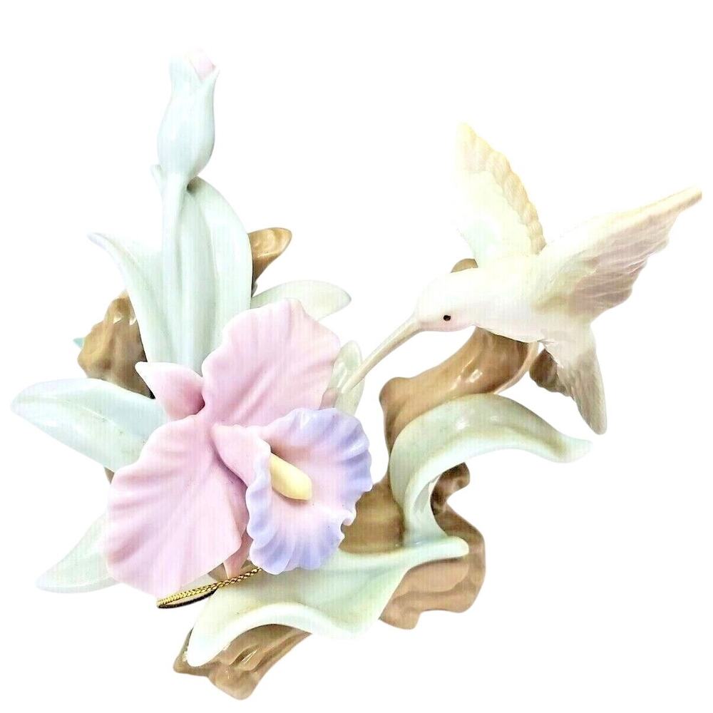 Rare Porcelain Hummingbird Garden Bird Sculpture Valencia Collection Figurine